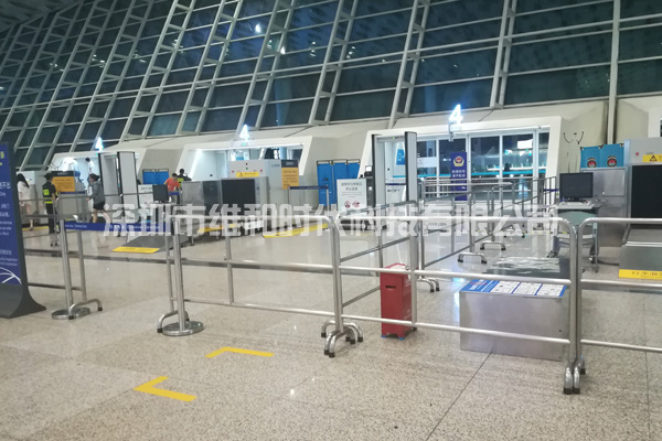 維和時(shí)代安檢門廠家為深圳機(jī)場汽車站供應(yīng)金屬探測安檢門[圖]