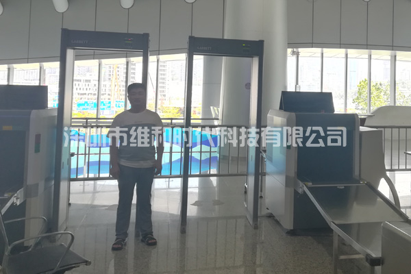 維和時(shí)代安檢門廠家為深圳蛇口港及印度客戶提供金屬安檢門及13臺X光機(jī)[圖]