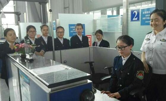 烏魯木齊機(jī)場安檢總站安檢門及金屬探測器技術(shù)培訓(xùn)與時俱進(jìn)