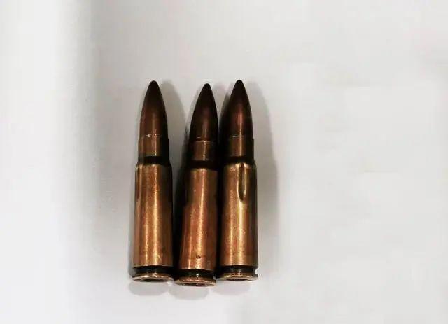 石家莊機(jī)場金屬安檢門通道連續(xù)查獲未擊發(fā)子彈